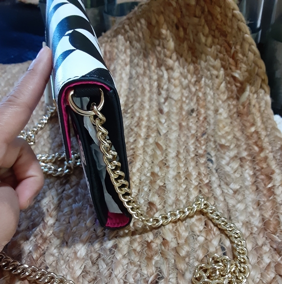 New Trina Turk crossbody handbag purse multicolor - Picture 9 of 9